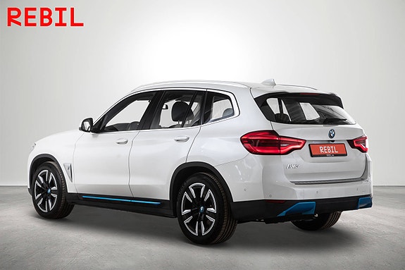 BMW iX3 5 of 29