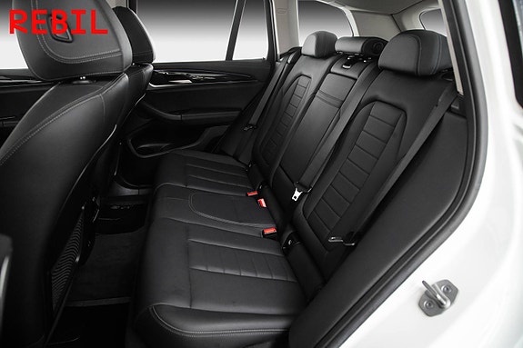 BMW iX3 10 of 29