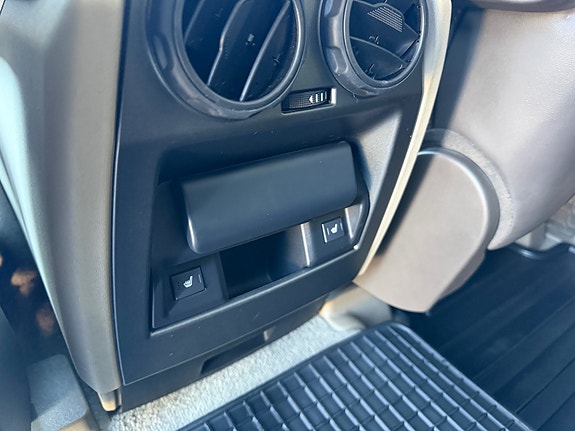Land Rover Range Rover Sport 29 of 30