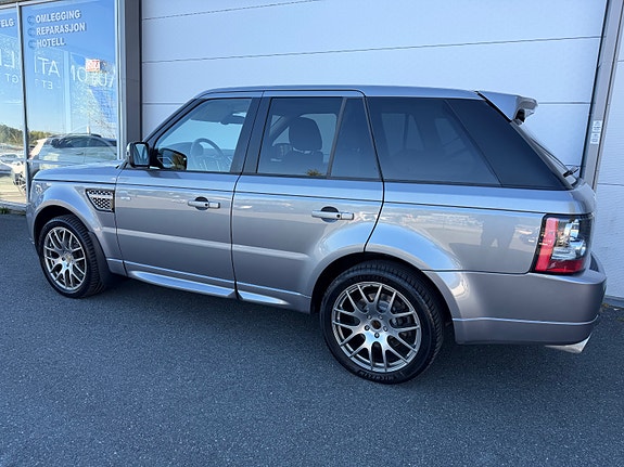 Land Rover Range Rover Sport 10 of 30