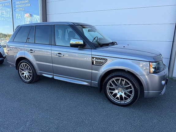 Land Rover Range Rover Sport 16 of 30