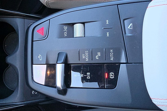 BMW iX2 23 of 30