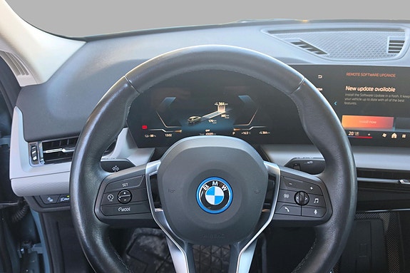 BMW iX2 12 of 30