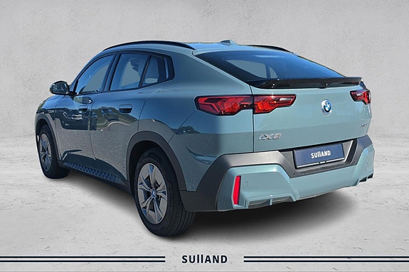 BMW iX2 3 of 30
