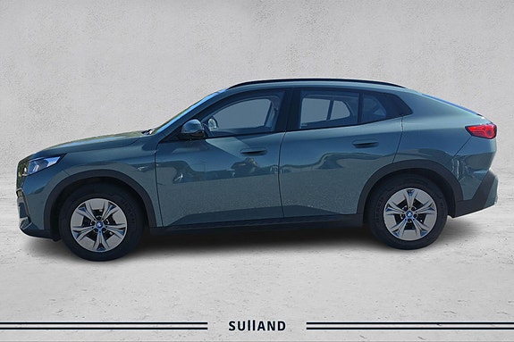 BMW iX2 2 of 30