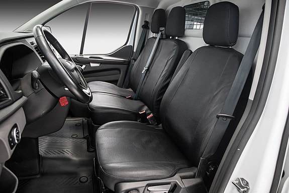 Ford Transit Custom 18 of 23