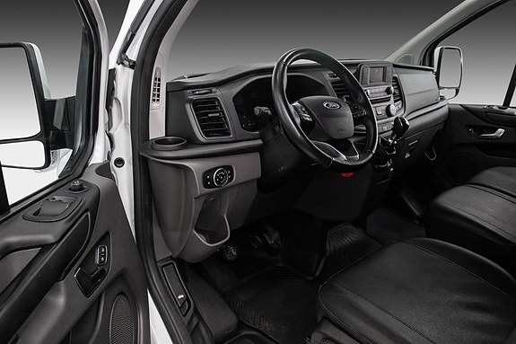 Ford Transit Custom 19 of 23