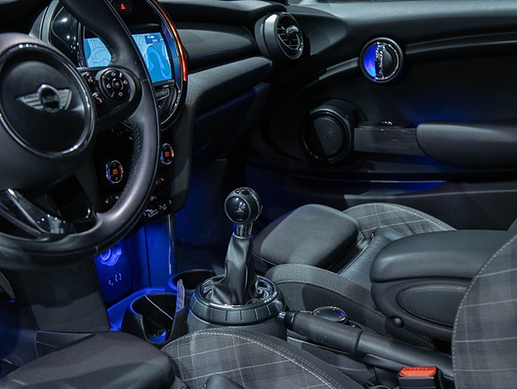 MINI Cooper 9 of 20