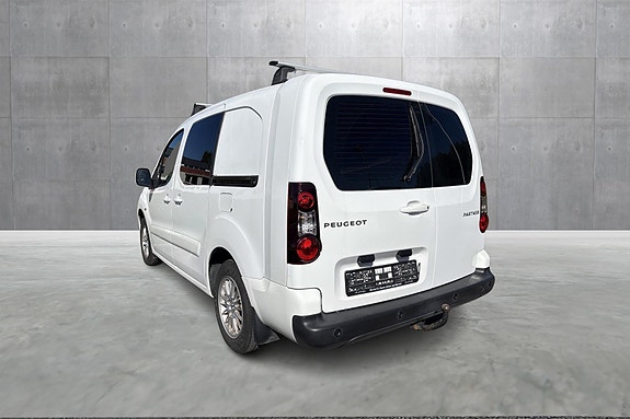 Peugeot Partner 2 of 10