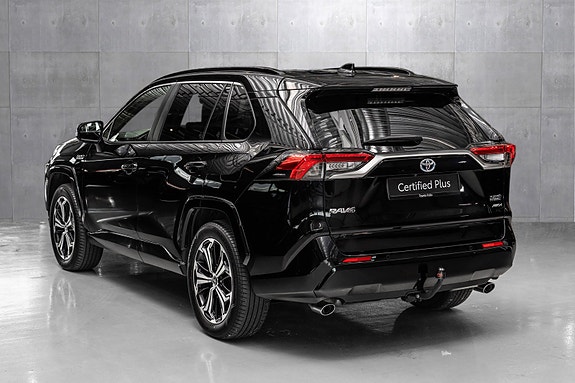 Toyota RAV4 Plug-in Hybrid 6 of 26