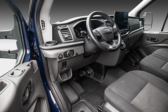 Ford Transit 17 of 21