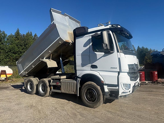 Mercedes-Benz Arocs 3 of 30