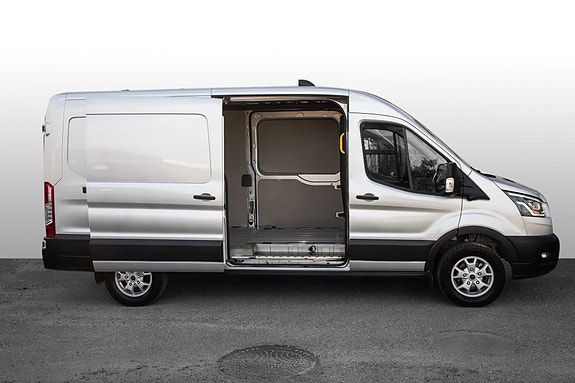 Ford Transit 11 of 23