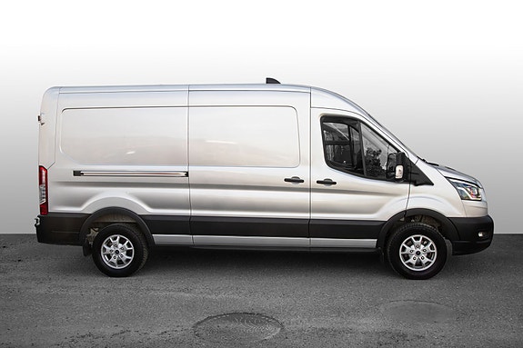 Ford Transit 8 of 23
