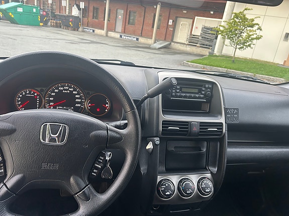Honda CR-V 7 of 9