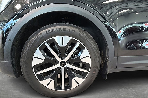 Ford Explorer 9 of 29