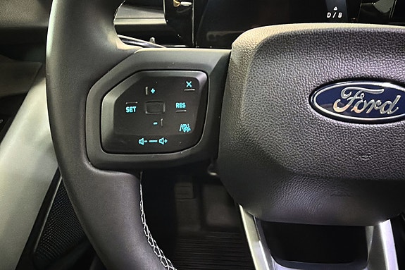Ford Explorer 20 of 29