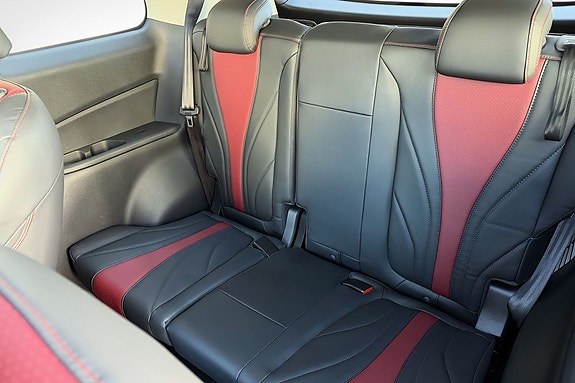 Maxus Euniq 5 15 of 26