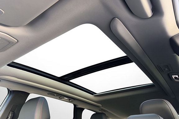 Maxus Euniq 5 9 of 26