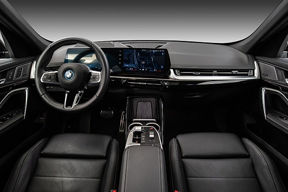 BMW iX1 22 of 30