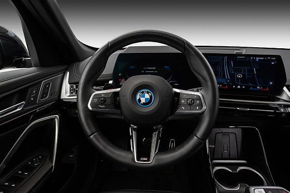 BMW iX1 23 of 30
