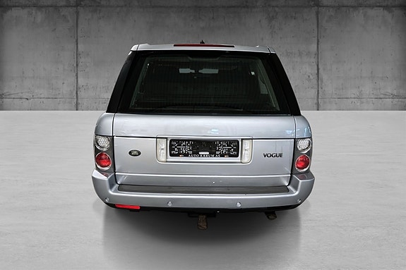 Land Rover Range Rover 7 of 21