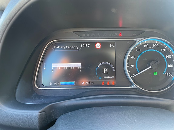 Nissan Leaf 15 of 19