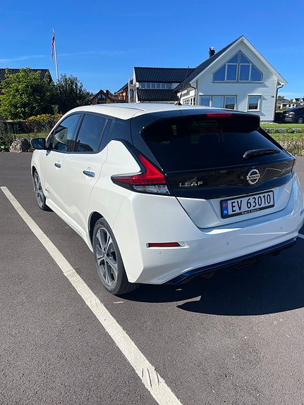 Nissan Leaf 3 of 19