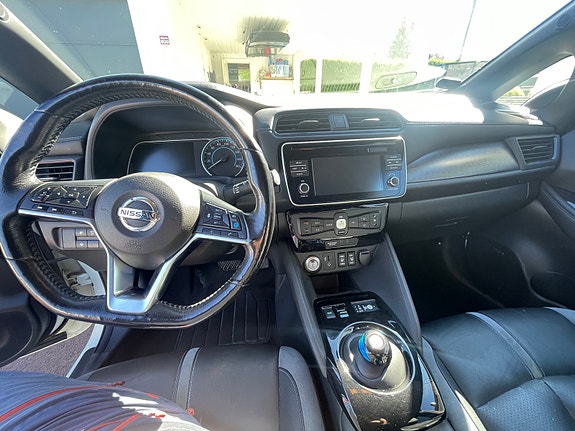 Nissan Leaf 12 of 19