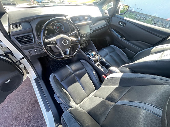 Nissan Leaf 13 of 19