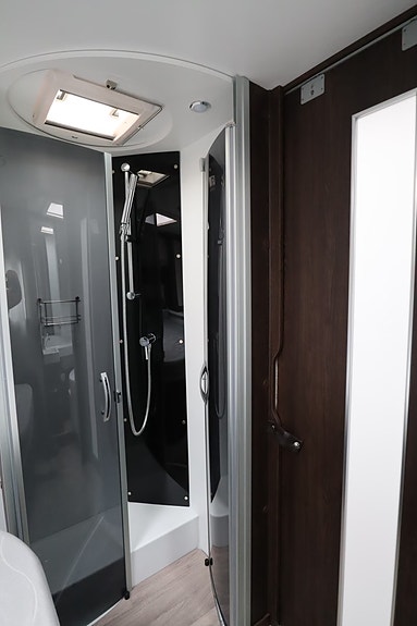 Benimar Tessoro 497, steikovn, ekstralys, kamera, TV. Perfekt servicehefte 15 of 22