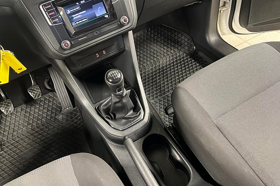 Volkswagen Caddy Maxi 8 of 21