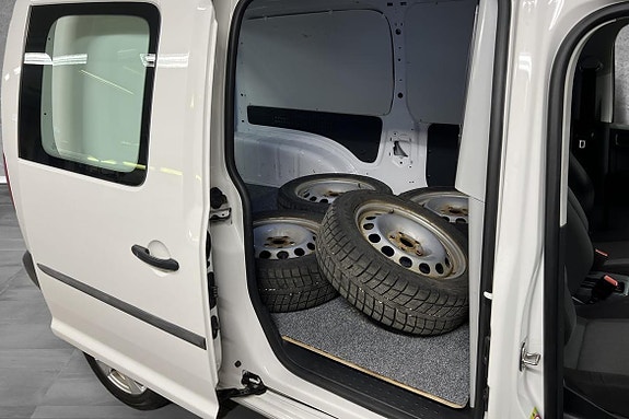 Volkswagen Caddy Maxi 15 of 21