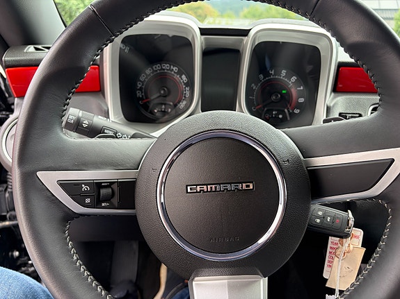 Chevrolet Camaro 25 of 30