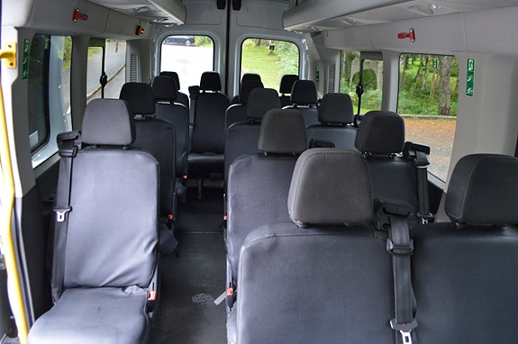 Ford Transit 28 of 30