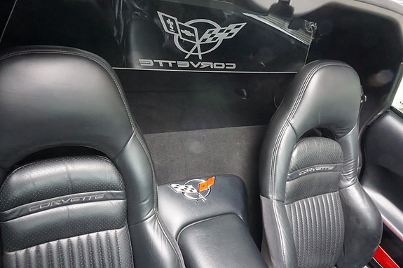 Chevrolet Corvette 29 of 29