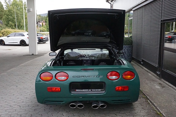 Chevrolet Corvette 7 of 29