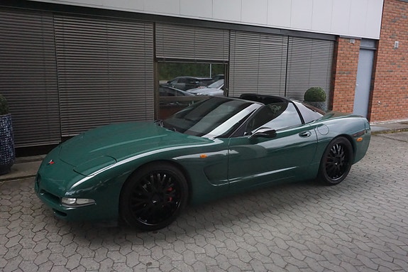 Chevrolet Corvette 8 of 29