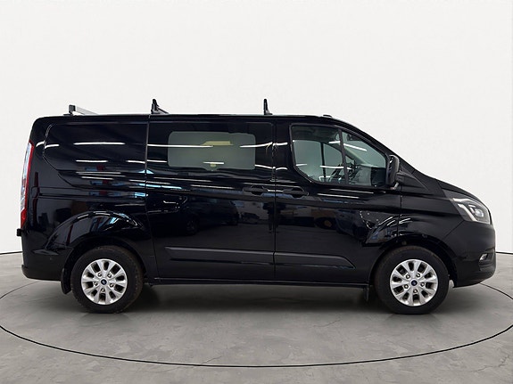 Ford Transit Custom 2 of 30