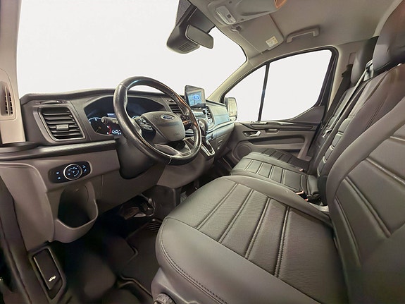 Ford Transit Custom 10 of 30