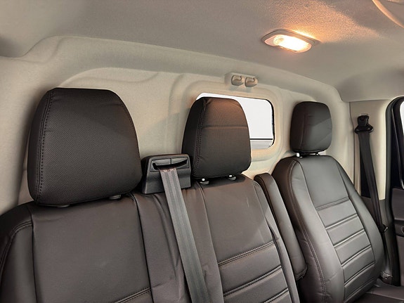 Ford Transit Custom 14 of 30