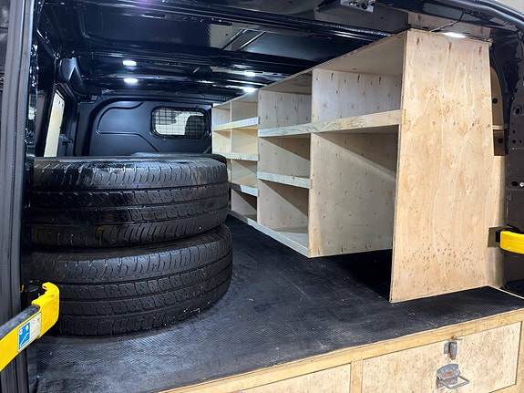 Ford Transit Custom 30 of 30