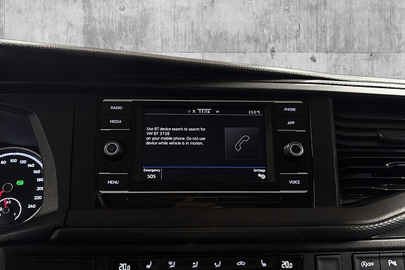 Volkswagen Caravelle 17 of 23