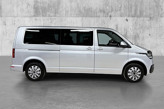 Volkswagen Caravelle 5 of 23