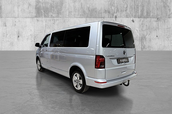 Volkswagen Caravelle 8 of 23