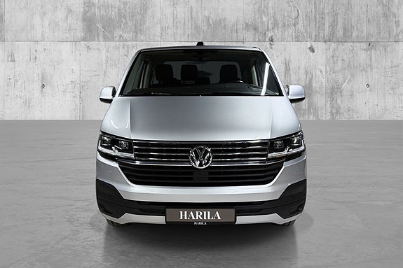 Volkswagen Caravelle 4 of 23