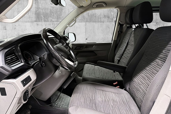 Volkswagen Caravelle 11 of 23