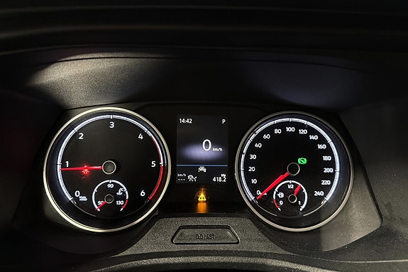 Volkswagen Caravelle 14 of 23