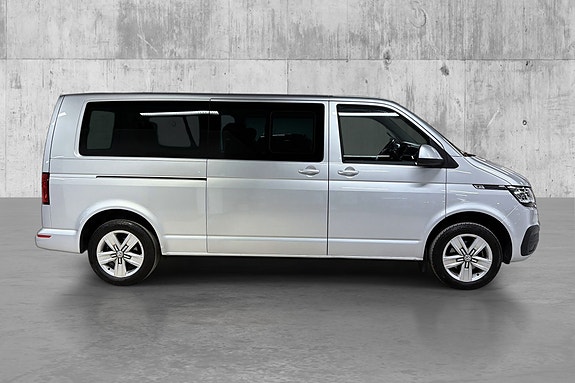 Volkswagen Caravelle 5 of 23