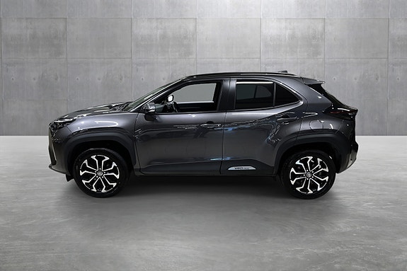 Toyota Yaris Cross 2 of 20